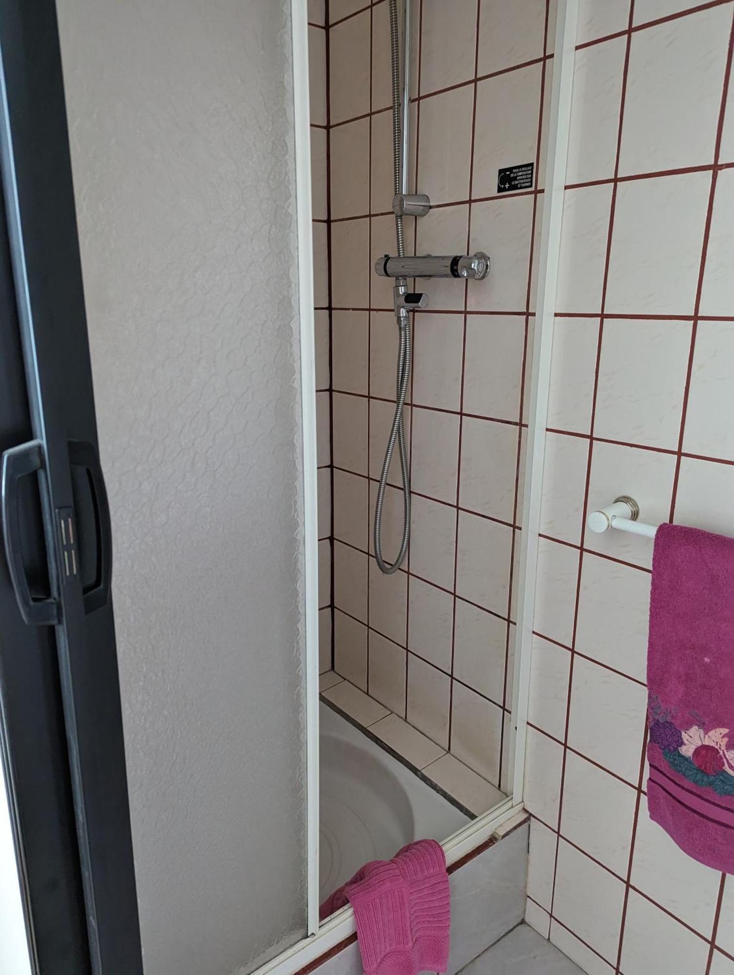 Auberge Des Pins Aubenas Eksteriør bilde