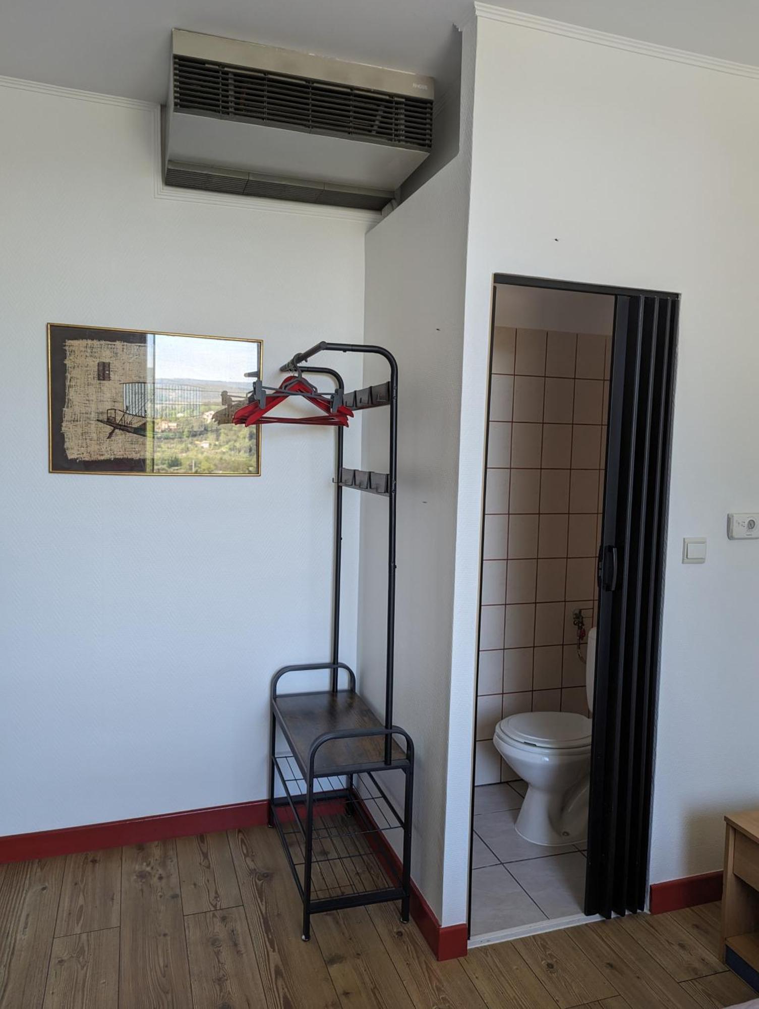 Auberge Des Pins Aubenas Eksteriør bilde