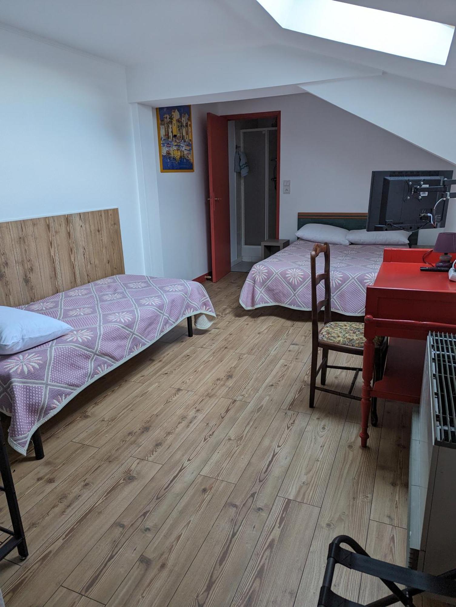 Auberge Des Pins Aubenas Eksteriør bilde