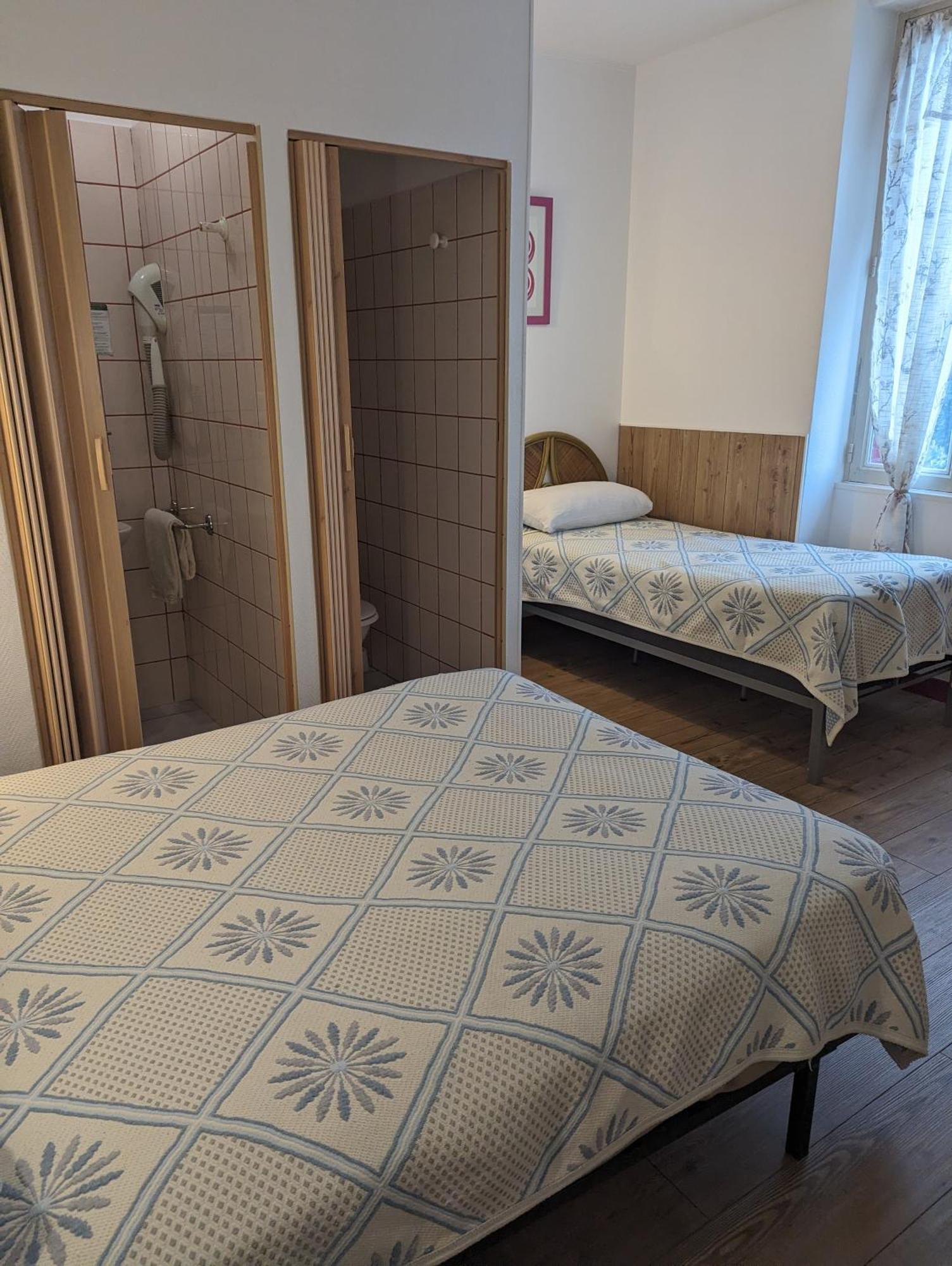 Auberge Des Pins Aubenas Eksteriør bilde
