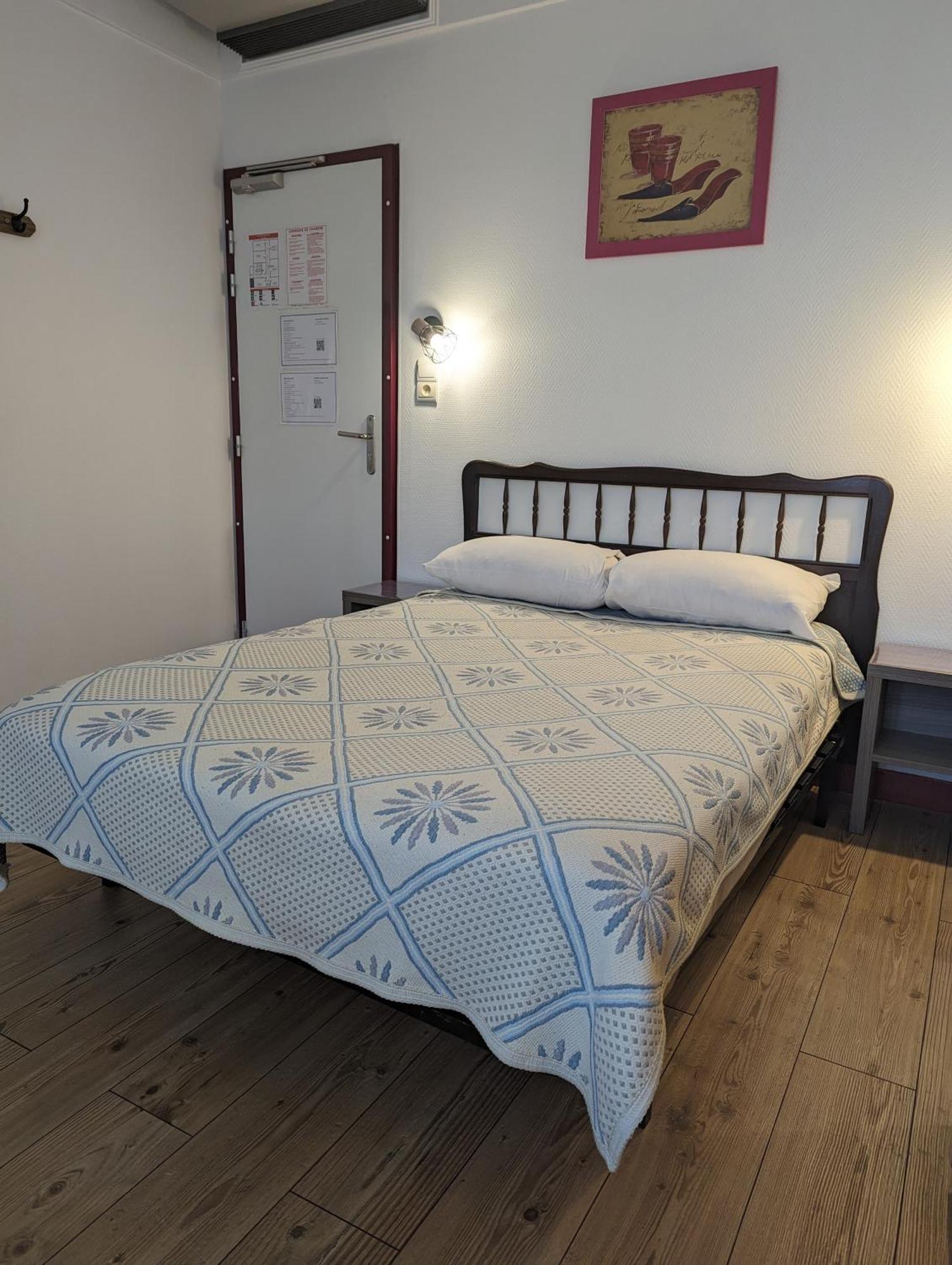 Auberge Des Pins Aubenas Eksteriør bilde